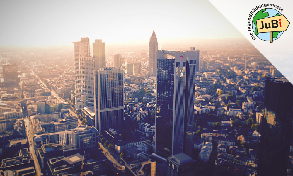 Luftbild von Hochhäusern in der Stadt Frankfurt